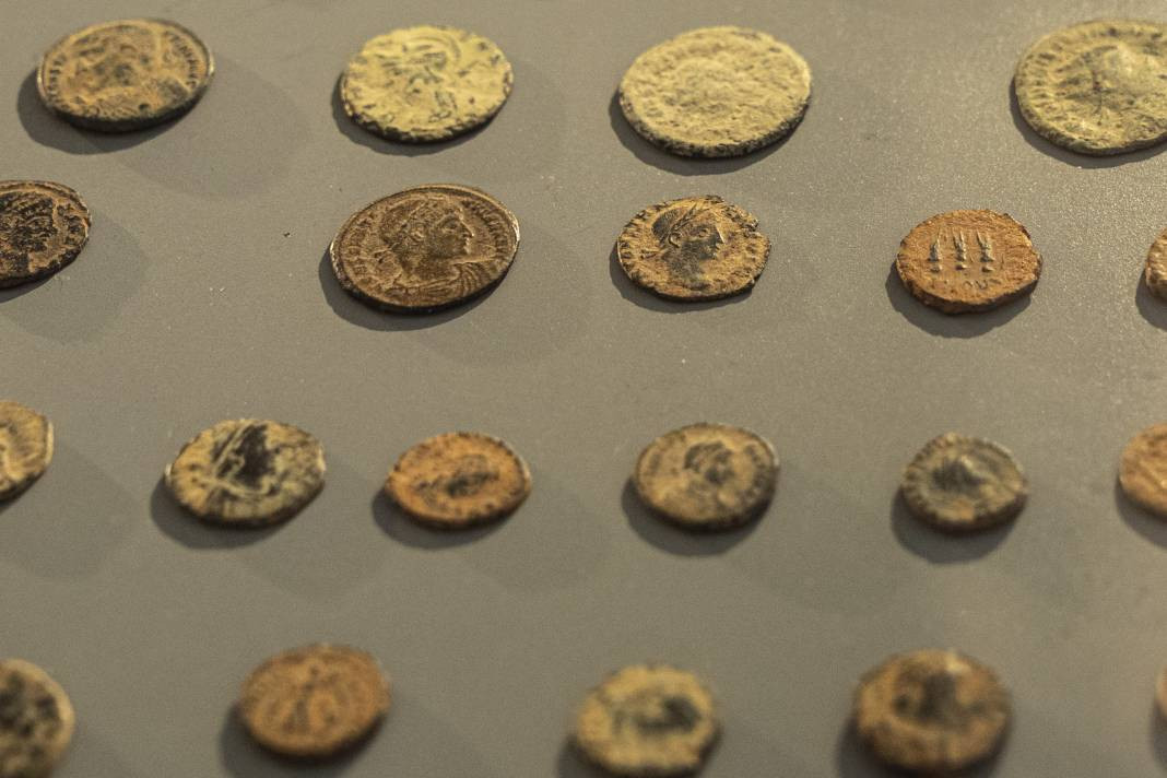 ABD’den Türkiye’ye tarihi iade! Roma’nın hazinesi Anadolu’ya geri döndü: 83 sikke vatanında - Resim: 17